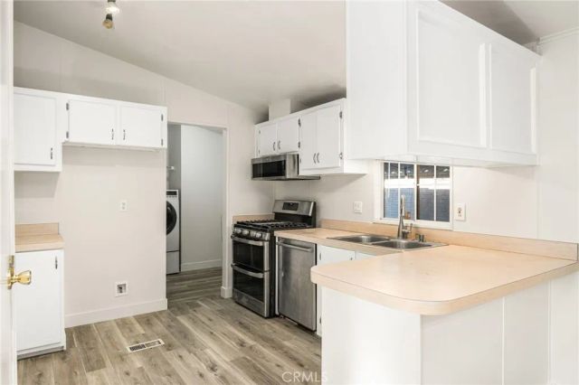 201 Collins West 47, Orange, CA 92867