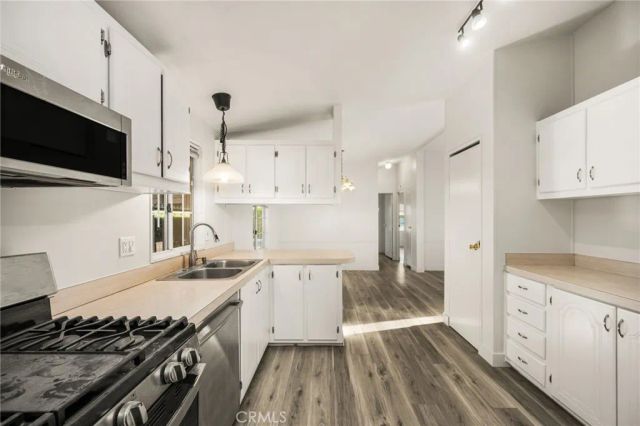201 Collins West 47, Orange, CA 92867