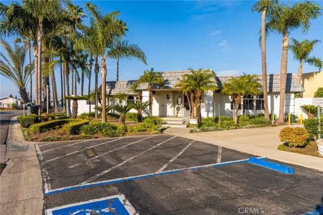 201 Collins West 47, Orange, CA 92867