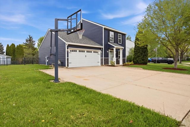 625 Fairview Lane, South Elgin, IL 60177