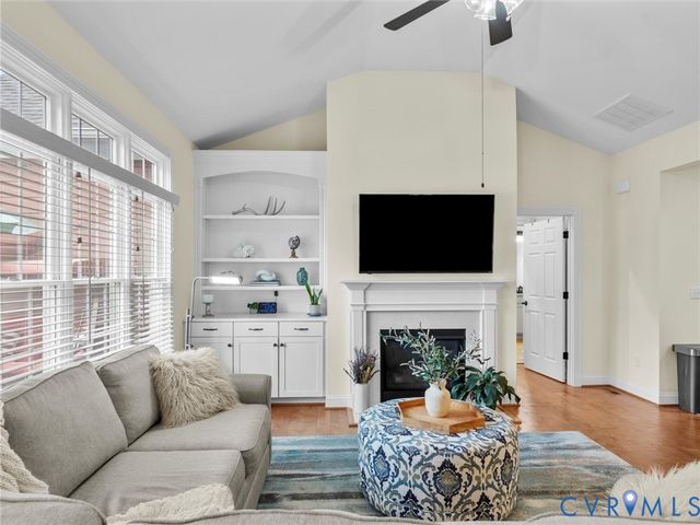 9335 Amberleigh Cir, North Chesterfield, VA 23236