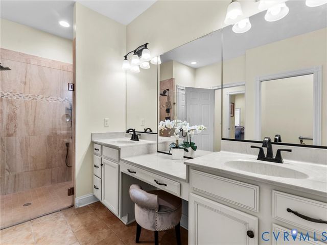 9335 Amberleigh Cir, North Chesterfield, VA 23236