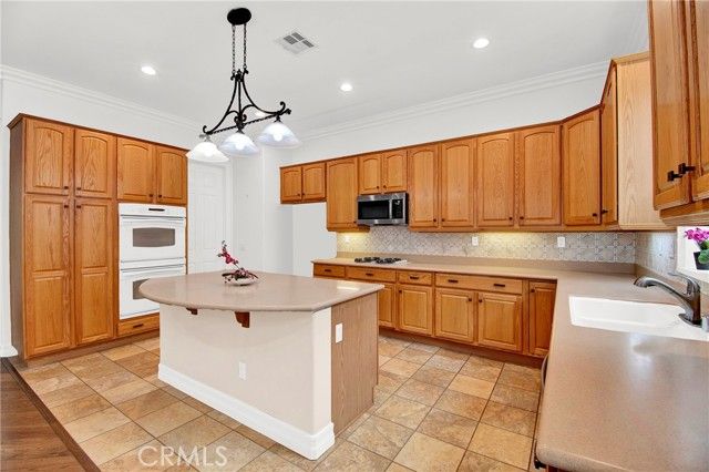 1587 Summerlin Court, Beaumont, CA 92223