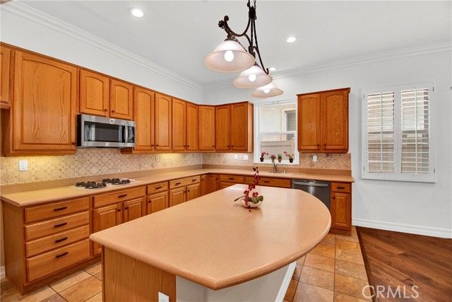 1587 Summerlin Court, Beaumont, CA 92223