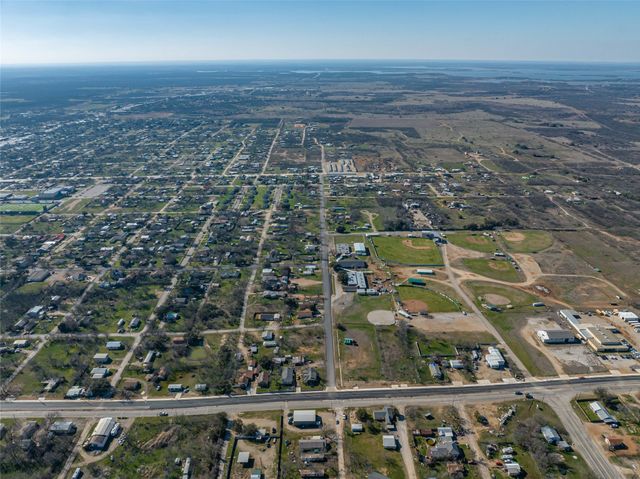 1108 N Breckenridge Avenue, Breckenridge, TX 76424