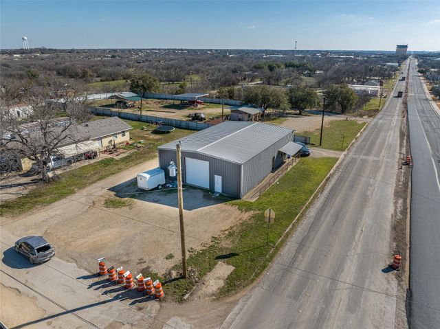 1108 N Breckenridge Avenue, Breckenridge, TX 76424