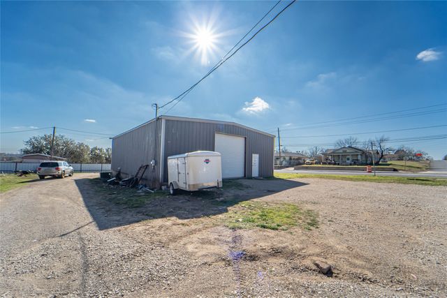 1108 N Breckenridge Avenue, Breckenridge, TX 76424