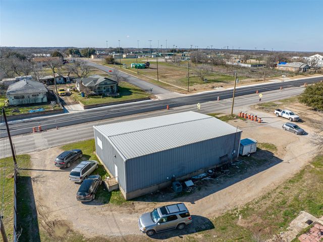 1108 N Breckenridge Avenue, Breckenridge, TX 76424