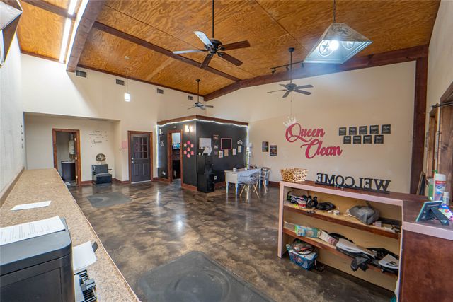 1108 N Breckenridge Avenue, Breckenridge, TX 76424