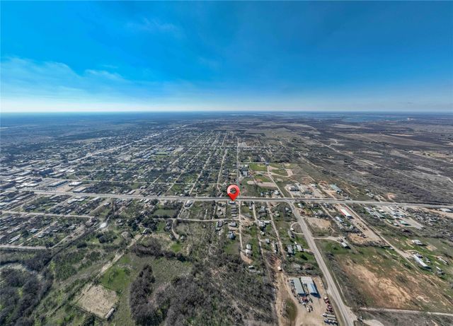 1108 N Breckenridge Avenue, Breckenridge, TX 76424