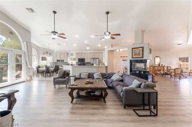 8048 Marbella Circle, Las Vegas, NV 89128