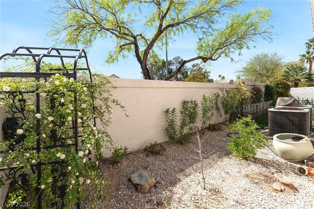 8048 Marbella Circle, Las Vegas, NV 89128