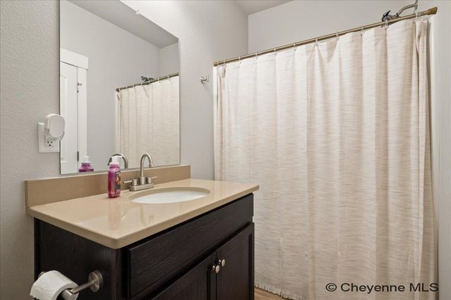 2200 LEDOUX DR, Cheyenne, WY 82007