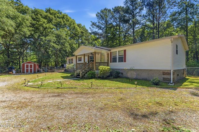 153 Tar Landing Road, Holly Ridge, NC 28445
