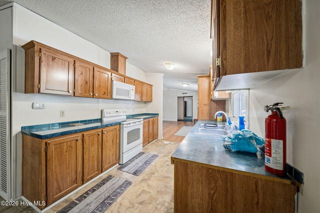 153 Tar Landing Road, Holly Ridge, NC 28445