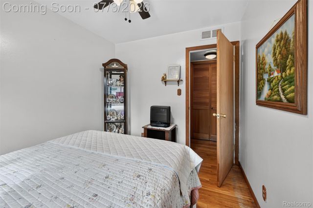 5179 worchester, Swartz Creek, MI 48473