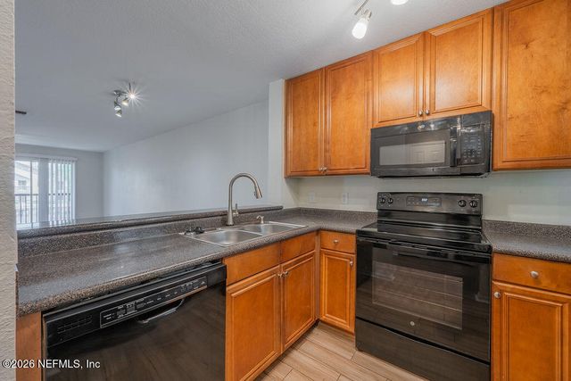 19 ARBOR CLUB Drive 211, Ponte Vedra Beach, FL 32082