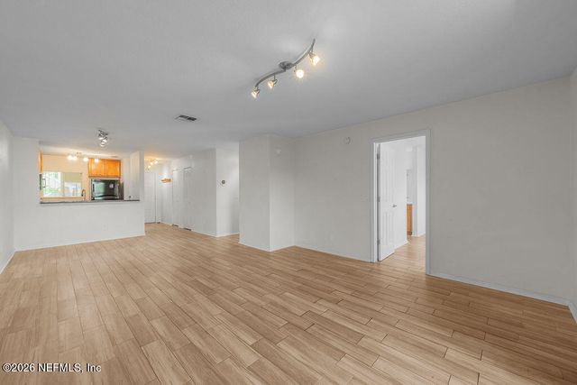 19 ARBOR CLUB Drive 211, Ponte Vedra Beach, FL 32082