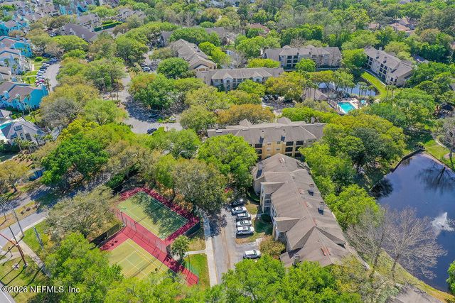 19 ARBOR CLUB Drive 211, Ponte Vedra Beach, FL 32082