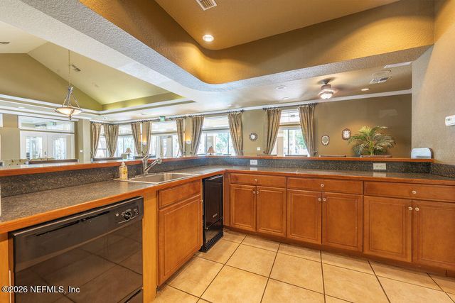 19 ARBOR CLUB Drive 211, Ponte Vedra Beach, FL 32082