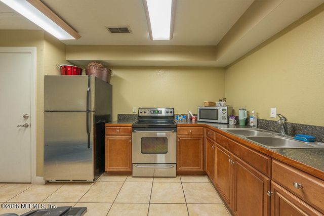 19 ARBOR CLUB Drive 211, Ponte Vedra Beach, FL 32082