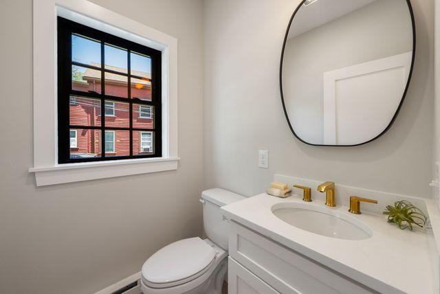 52 Lewis Ave 52, Arlington, MA 02474