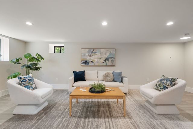 52 Lewis Ave 52, Arlington, MA 02474