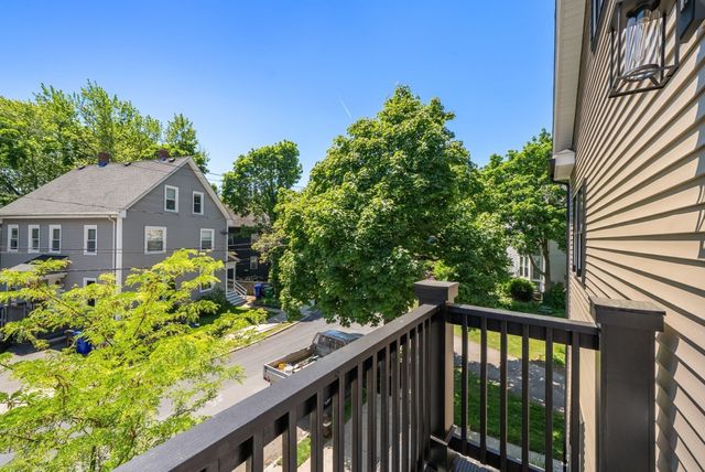 52 Lewis Ave 52, Arlington, MA 02474