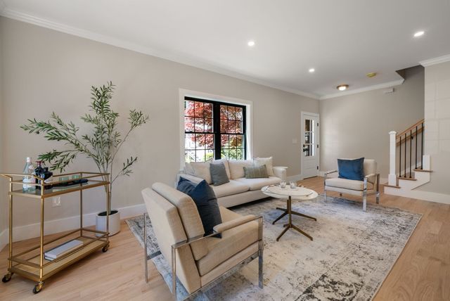 52 Lewis Ave 52, Arlington, MA 02474