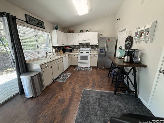 4562 Los Ranchitos, San Antonio, TX 78233