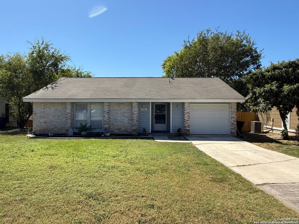 4562 Los Ranchitos, San Antonio, TX 78233