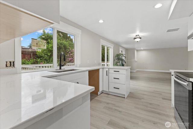 11206 SE 219th Place, Kent, WA 98031