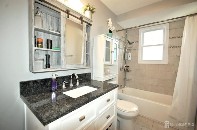 18 Pinetree Drive, Parlin, NJ 08859