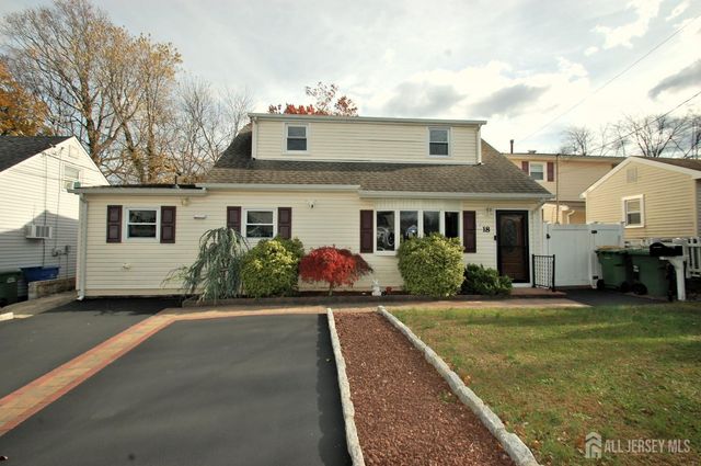 18 Pinetree Drive, Parlin, NJ 08859