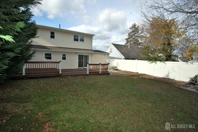 18 Pinetree Drive, Parlin, NJ 08859