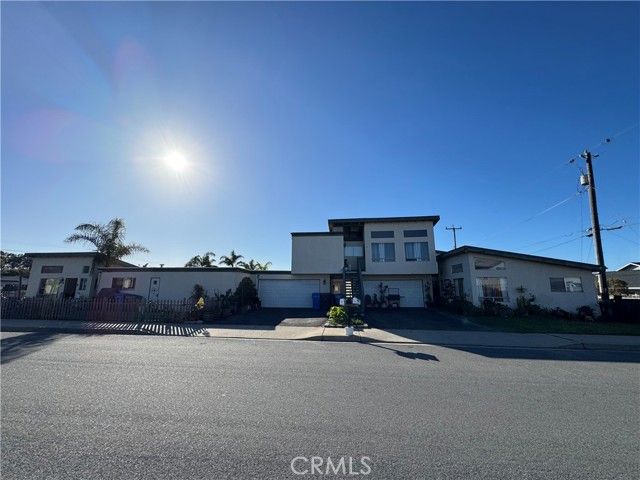 590 S 6th, Grover Beach, CA 93433