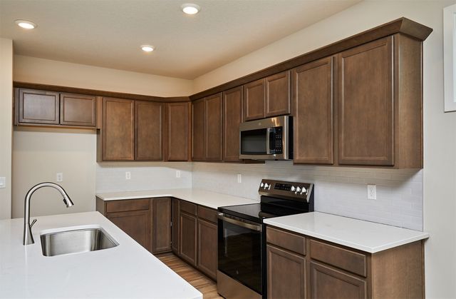 9479 Emilia Lane, West Des Moines, IA 50266