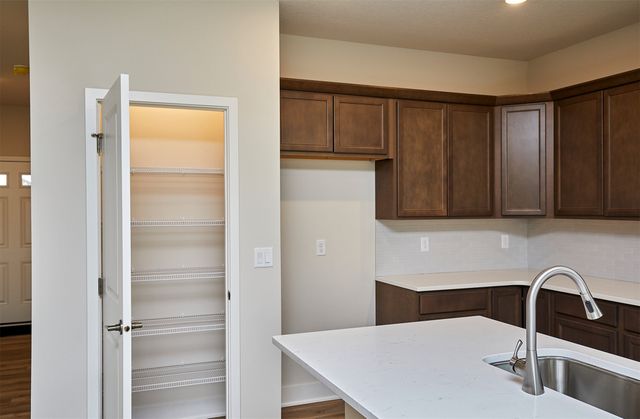 9479 Emilia Lane, West Des Moines, IA 50266