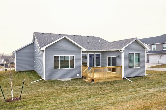 9479 Emilia Lane, West Des Moines, IA 50266