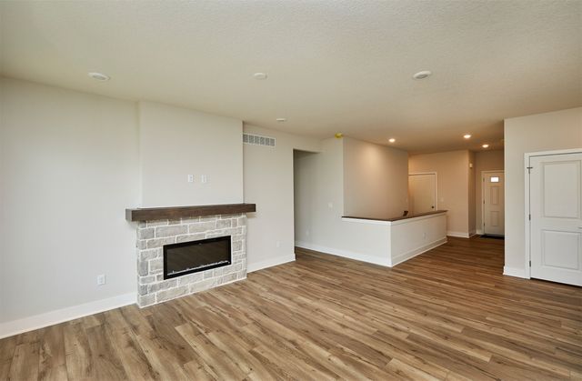 9479 Emilia Lane, West Des Moines, IA 50266