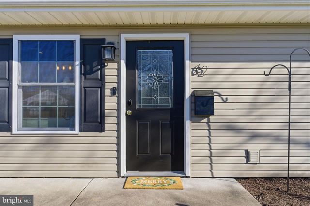 62 OLD BROOK RD, Levittown, PA 19057