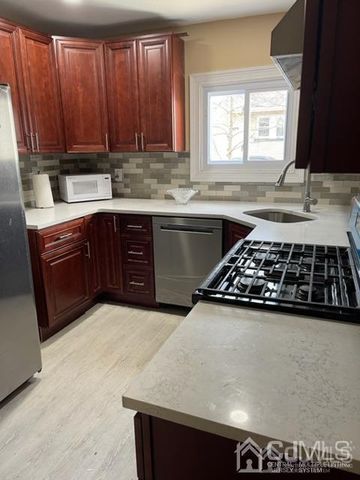 291 Grove Street, Woodbridge Proper, NJ 07095