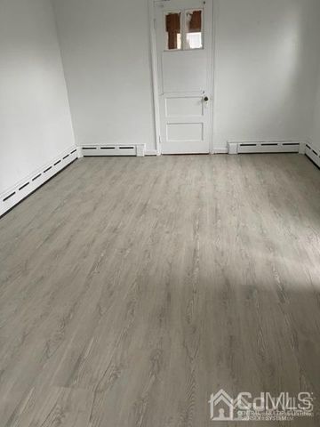 291 Grove Street, Woodbridge Proper, NJ 07095