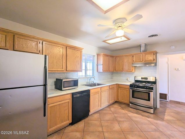 1138 E Hampton Street, Tucson, AZ 85719