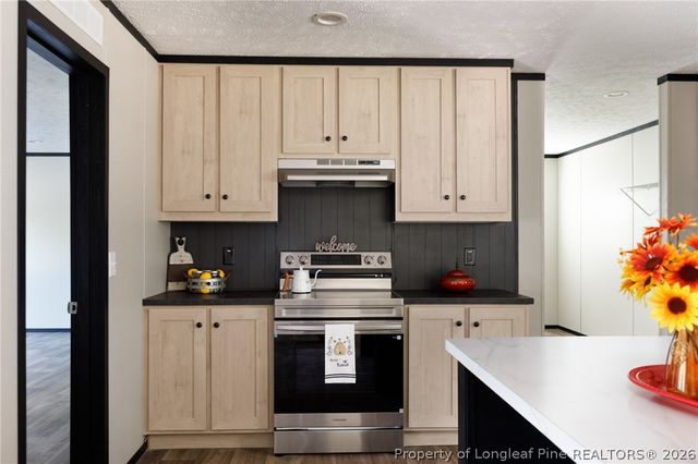 1878 Gumberry Court, Hope Mills, NC 28348