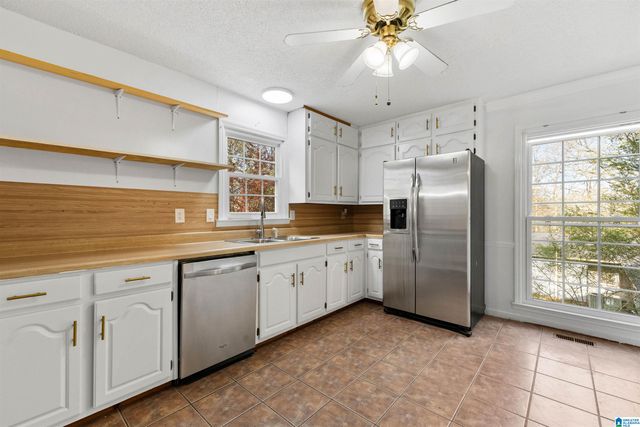 199 MONTCLAIR CIRCLE, Oxford, AL 36203