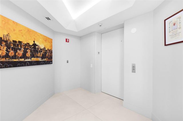 21050 Point Place 902, Aventura, FL 33180