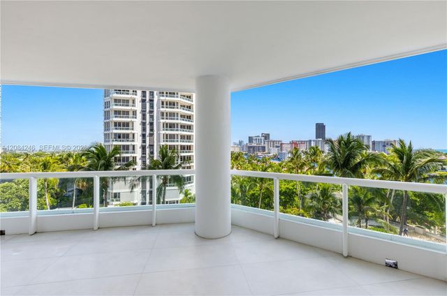 21050 Point Place 902, Aventura, FL 33180
