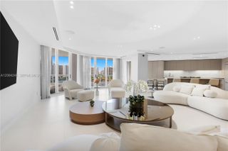 21050 Point Place 902, Aventura, FL 33180