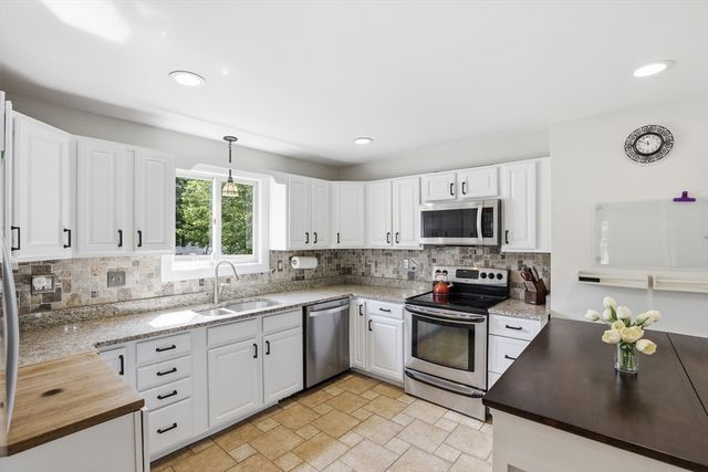 1 Abbot Street, Westford, MA 01886